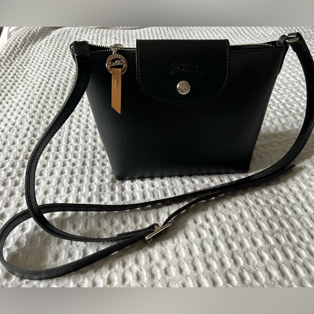 LONGCHAMP
Le Pliage City Crossbody bag